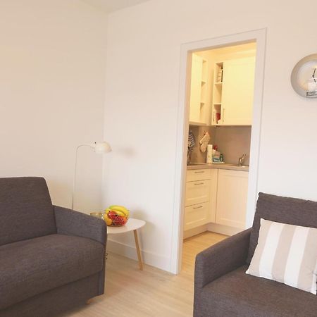 Einfaches 2-Zimmer-Appartement Mit Balkon. 베스터란트 외부 사진